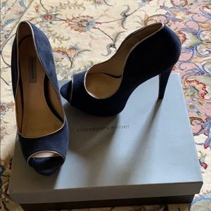 Sale❗️Navy Blue Suede Heels